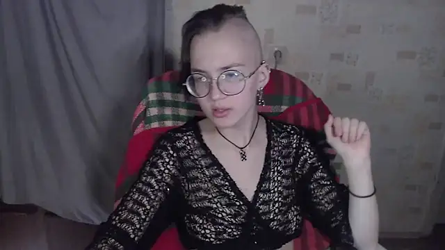 Snapshot of Alessa_Kiss chatting on 06/10/26, 01:54 Alessa Kiss online show from 06/10/26, 01:54