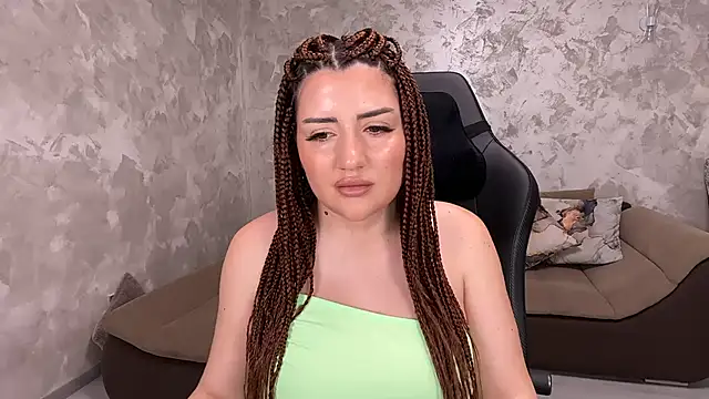 Snapshot of SophiePale chatting on 02/11/25, 06:11 SophiePale online show from 02/11/25, 06:11