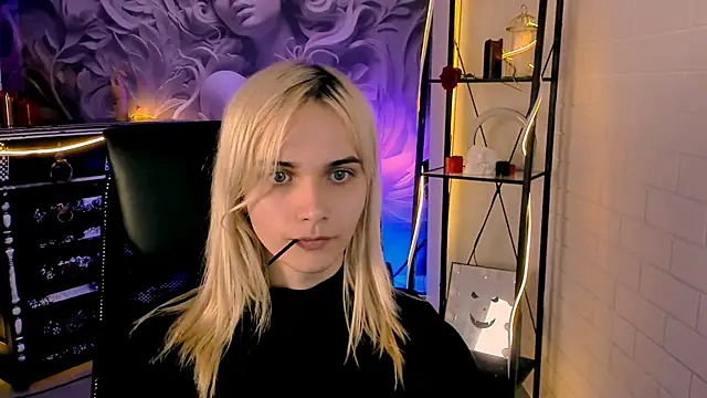 DanaWint online show from 05/28/26, 01:08
