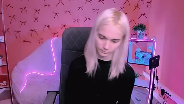 DanaWint online show from 06/10/26, 05:07