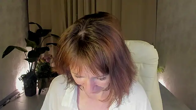 Snapshot of gracekellyyy chatting on 06/06/26, 03:50 gracekellyyy online show from 06/06/26, 03:50
