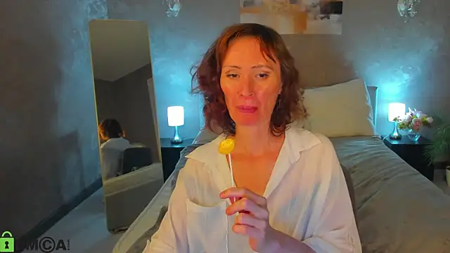 gracekellyyy online show from 07/04/26, 04:24