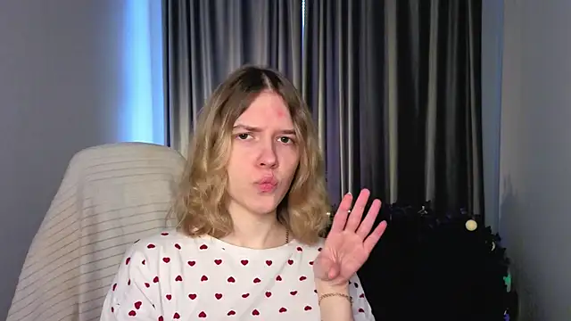 MilanaRayy online show from 05/20/26, 05:13