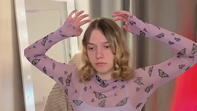 MilanaRayy online show from 05/27/26, 05:15