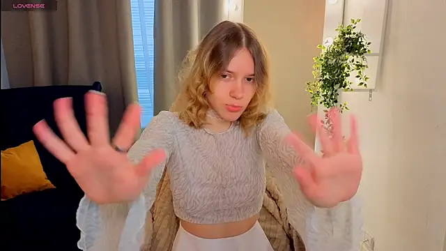 MilanaRayy online show from 06/13/26, 05:05