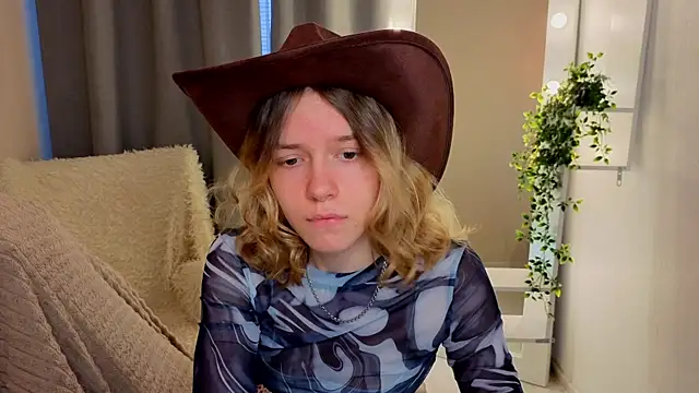 MilanaRayy online show from 06/14/26, 05:31