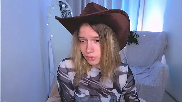 MilanaRayy online show from 06/23/26, 05:27
