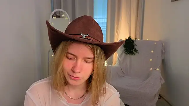 MilanaRayy online show from 07/20/26, 10:39