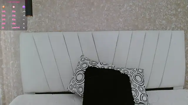 Snapshot of AliceSmity__ chatting on 05/10/26, 11:59 AliceSmity online show from 05/10/26, 11:59