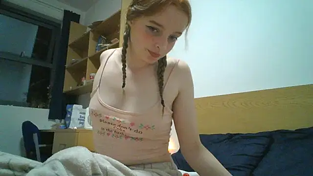 Snapshot of goddesslucyy chatting on 06/13/26, 02:09 goddesslucyy online show from 06/13/26, 02:09