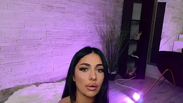 Snapshot of VanessaVosss chatting on 06/06/26, 04:33 VanessaVosss online show from 06/06/26, 04:33