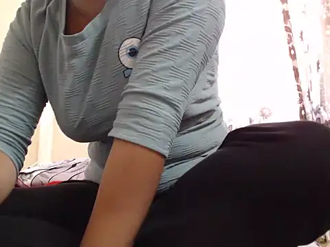 Snapshot of ritika_sharma1 chatting on 06/05/26, 11:05 ritika sharma1 online show from 06/05/26, 11:05