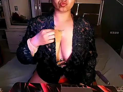 Snapshot of MISS_CUTY_ chatting on 06/04/26, 04:46 MISS CUTY online show from 06/04/26, 04:46