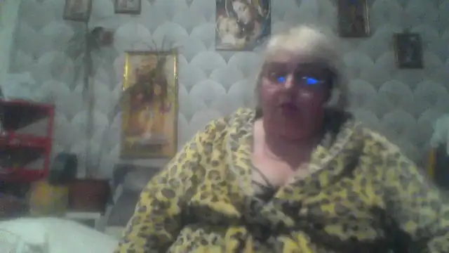 Snapshot of MarinaFarina53 chatting on 05/15/26, 07:43 MarinaFarina53 online show from 05/15/26, 07:43