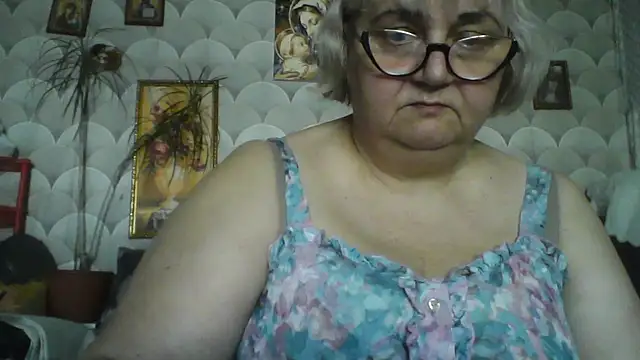 Snapshot of MarinaFarina53 chatting on 05/21/26, 05:47 MarinaFarina53 online show from 05/21/26, 05:47