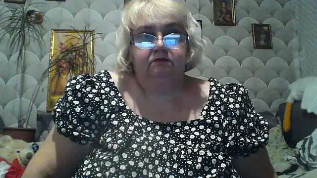 Snapshot of MarinaFarina53 chatting on 05/25/26, 06:58 MarinaFarina53 online show from 05/25/26, 06:58