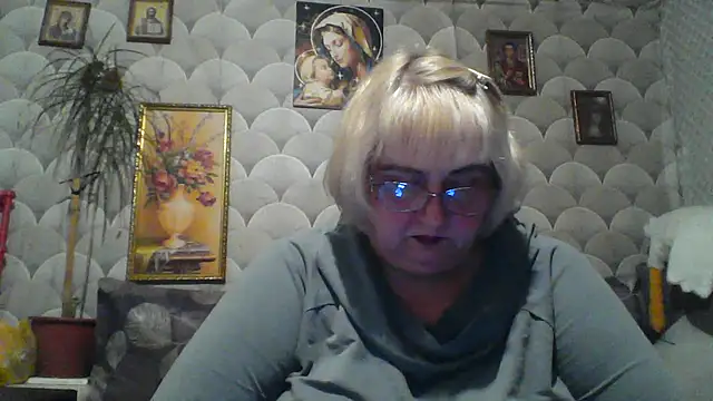 Snapshot of MarinaFarina53 chatting on 05/27/26, 09:01 MarinaFarina53 online show from 05/27/26, 09:01