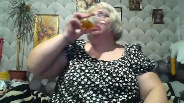 Snapshot of MarinaFarina53 chatting on 05/31/26, 06:09 MarinaFarina53 online show from 05/31/26, 06:09