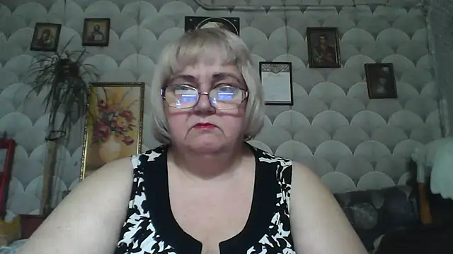 Snapshot of MarinaFarina53 chatting on 06/04/26, 06:52 MarinaFarina53 online show from 06/04/26, 06:52