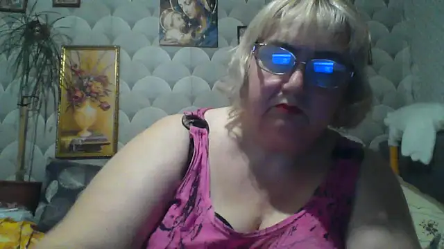 Snapshot of MarinaFarina53 chatting on 06/07/26, 08:56 MarinaFarina53 online show from 06/07/26, 08:56