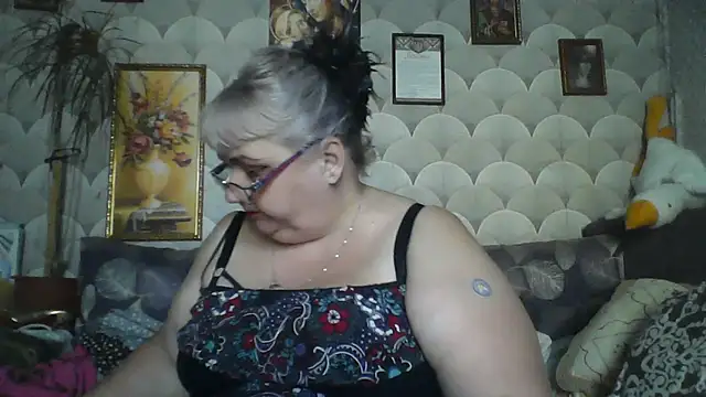 MarinaFarina53 online show from 07/15/26, 04:18