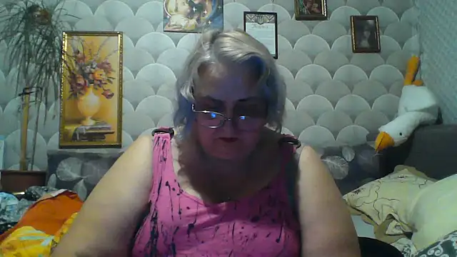 MarinaFarina53 online show from 07/18/26, 06:23