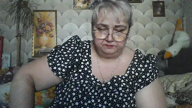 MarinaFarina53 online show from 07/23/26, 05:05