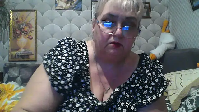 MarinaFarina53 online show from 07/23/26, 06:06