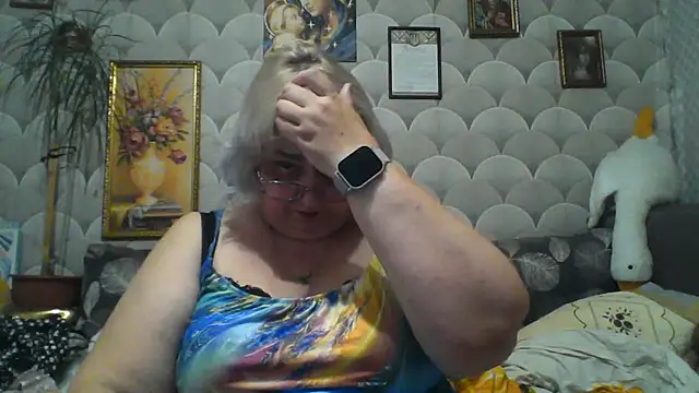 MarinaFarina53 online show from 07/24/26, 06:39