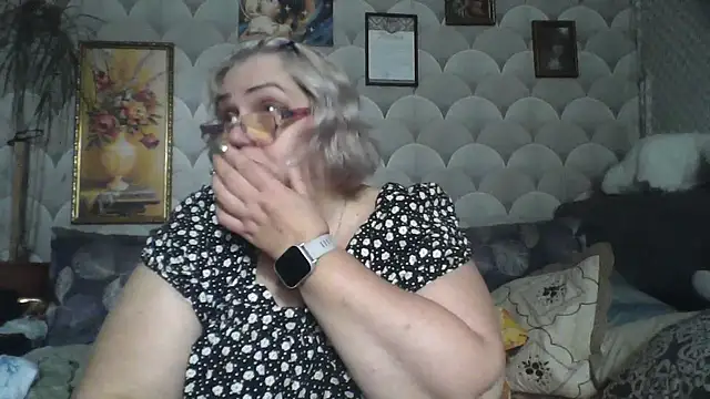 MarinaFarina53 online show from 07/28/26, 06:31