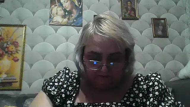 MarinaFarina53 online show from 07/28/26, 06:07