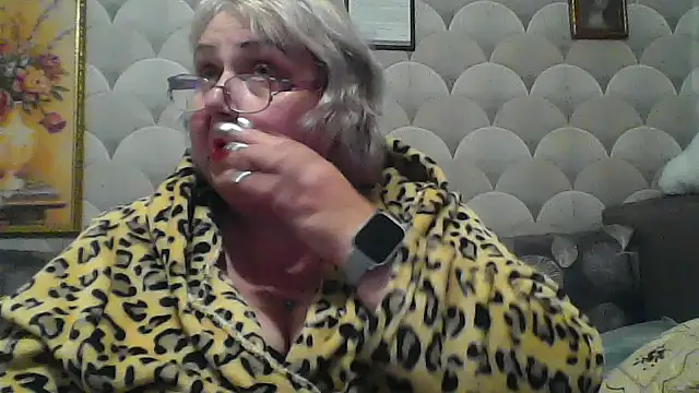 MarinaFarina53 online show from 07/28/26, 06:20
