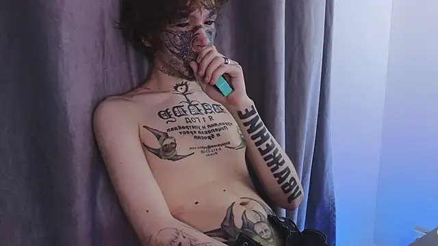 Emo   boy online show from 06/04/26, 09:32