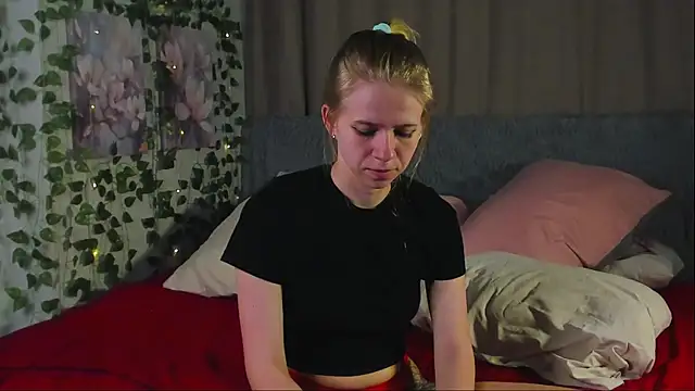 Squirt Cutie online show from 05/16/26, 09:35