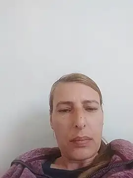 Snapshot of Ramonacoco chatting on 05/15/26, 10:33 Ramonacoco online show from 05/15/26, 10:33
