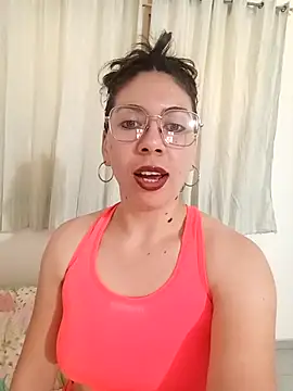 Mia essence online show from 05/11/26, 02:12