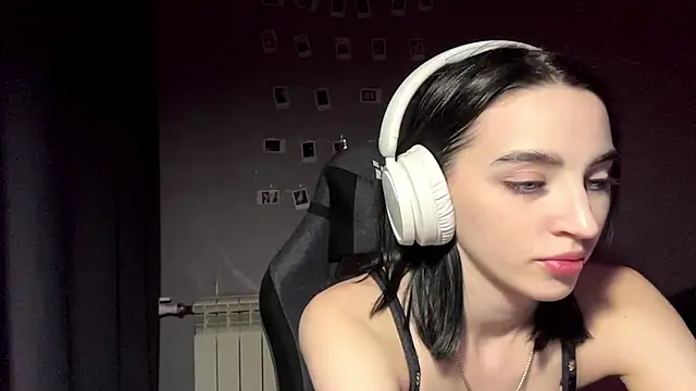 Snapshot of NightFoxxx chatting on 06/05/26, 01:39 NightFoxxx online show from 06/05/26, 01:39