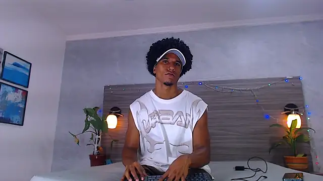 Snapshot of Dilan_Hall chatting on 05/28/26, 03:53 Dilan Hall online show from 05/28/26, 03:53