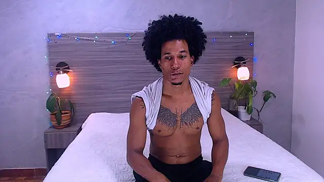 Snapshot of Dilan_Hall chatting on 06/11/26, 03:32 Dilan Hall online show from 06/11/26, 03:32