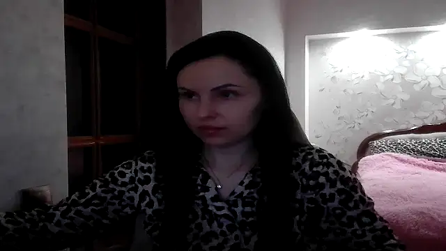 Snapshot of viktoria11x chatting on 06/07/26, 10:24 viktoria11x online show from 06/07/26, 10:24