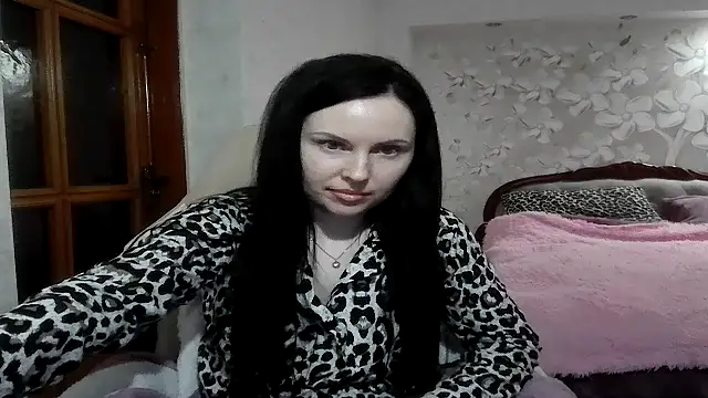 Snapshot of viktoria11x chatting on 06/08/26, 01:39 viktoria11x online show from 06/08/26, 01:39