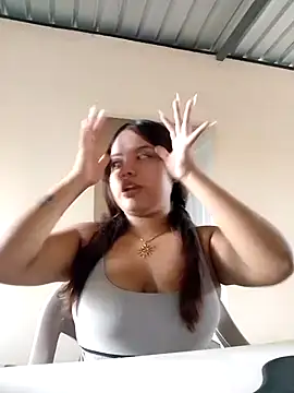 Snapshot of Daniela-Peruana chatting on 05/23/26, 08:24 Daniela-Peruana online show from 05/23/26, 08:24