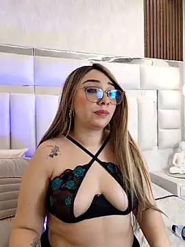 Snapshot of bella_lanna chatting on 05/15/26, 04:08 bella lanna online show from 05/15/26, 04:08