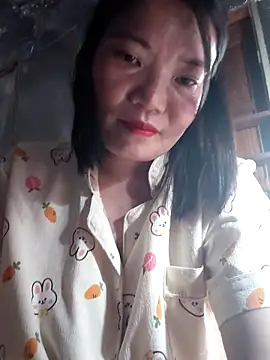 Snapshot of -Trici- chatting on 06/02/26, 04:09 -Trici- online show from 06/02/26, 04:09