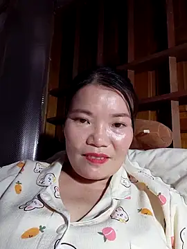 Snapshot of -Trici- chatting on 06/04/26, 03:29 -Trici- online show from 06/04/26, 03:29