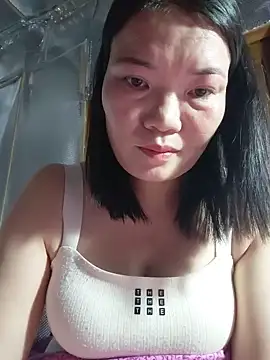 Snapshot of -Trici- chatting on 06/06/26, 10:14 -Trici- online show from 06/06/26, 10:14