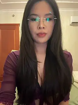 Snapshot of yy22111 chatting on 06/20/26, 03:37 yy22111 online show from 06/20/26, 03:37