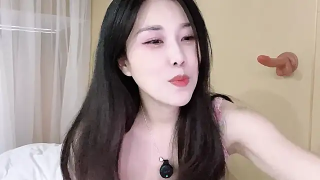 Emma qiqi online show from 05/22/26, 08:42