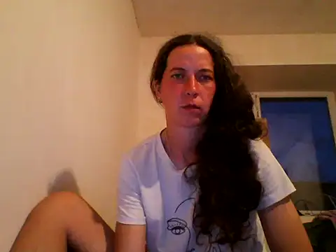 Snapshot of DanicaFey chatting on 05/21/26, 06:04 DanicaFey online show from 05/21/26, 06:04