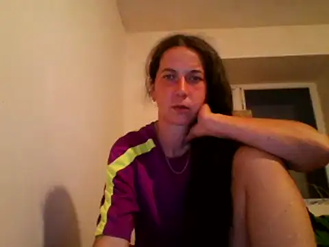 Snapshot of DanicaFey chatting on 05/25/26, 06:25 DanicaFey online show from 05/25/26, 06:25